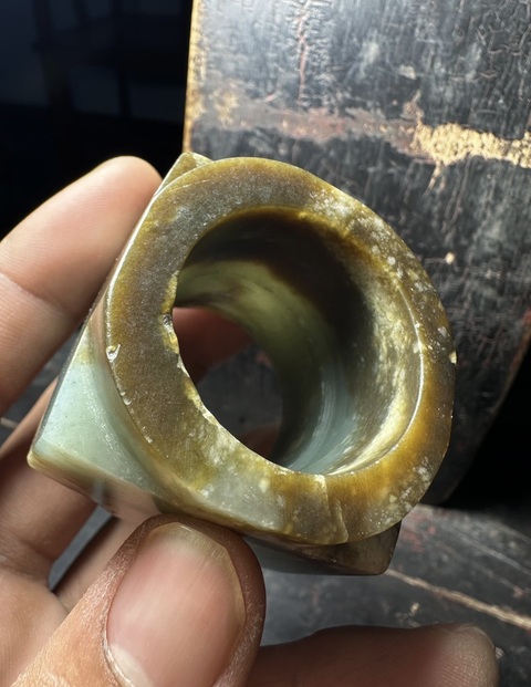 古玩玉器馬銜山玉雕“素紋玉琮”真品鑒賞圖