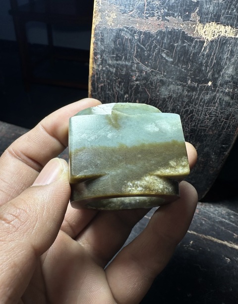 古玩玉器馬銜山玉雕“素紋玉琮”真品鑒賞圖