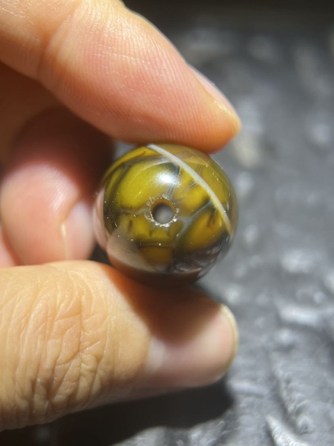 古玩玉器纏絲瑪瑙珠真品鑒賞圖