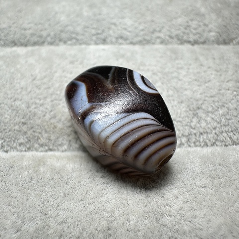 古玩玉器纏絲瑪瑙珠真品鑒賞圖