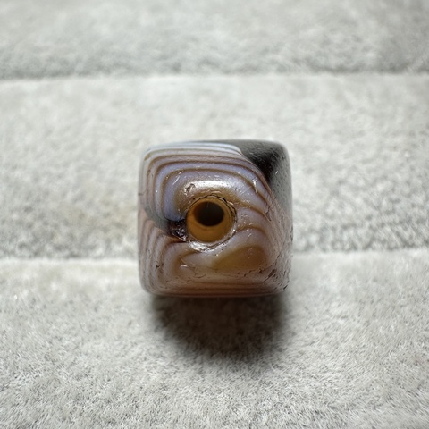 古玩玉器纏絲瑪瑙珠真品鑒賞圖