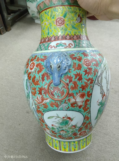 古玩陶瓷清晚期 粉彩人物紋尊真品鑒賞圖