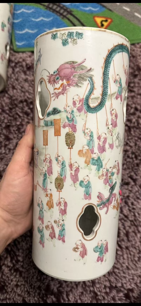 古玩陶瓷百子鬧春粉彩鏤空帽筒真品鑒賞圖
