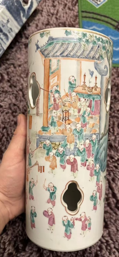 古玩陶瓷百子鬧春粉彩鏤空帽筒真品鑒賞圖