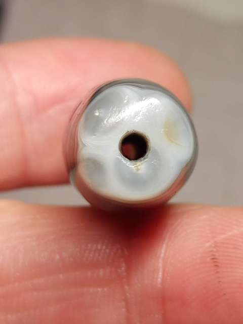 古玩玉器纏絲瑪瑙珠真品鑒賞圖