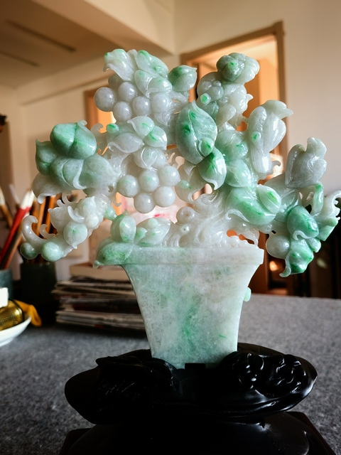 古玩玉器翡翠葡萄擺件真品鑒賞圖
