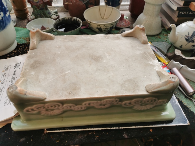 古玩陶瓷清中期粉青釉加白靈芝云紋四方水仙盆真品鑒賞圖