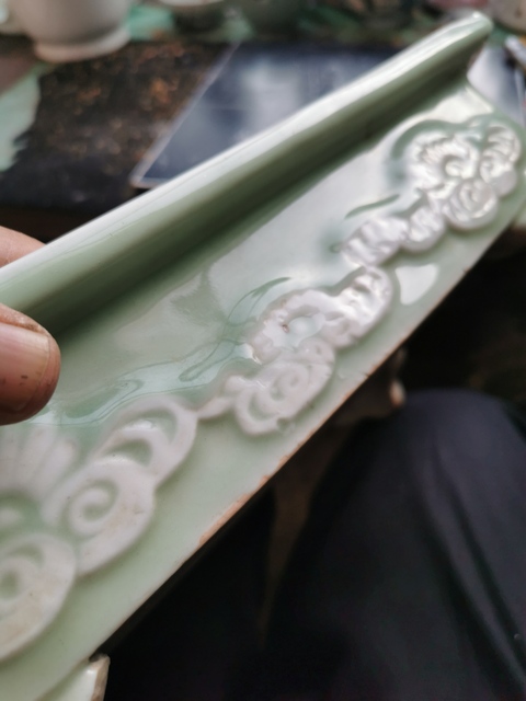 古玩陶瓷清中期粉青釉加白靈芝云紋四方水仙盆真品鑒賞圖