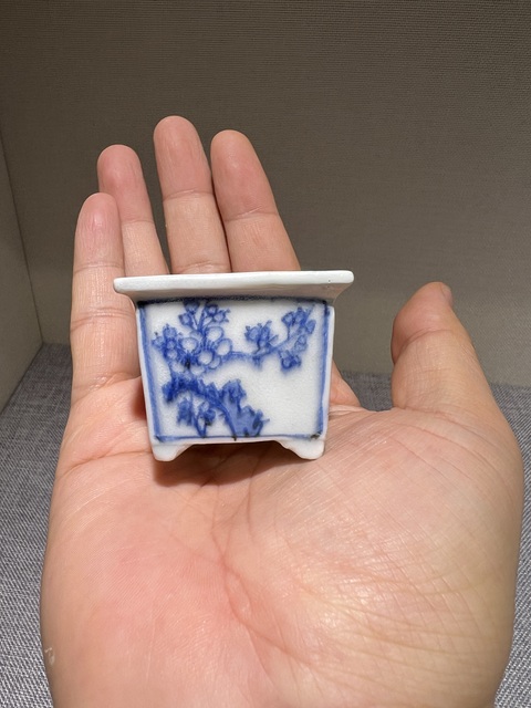 古玩陶瓷青花四方松竹梅菖蒲盆真品鑒賞圖