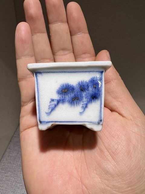 古玩陶瓷青花四方松竹梅菖蒲盆真品鑒賞圖