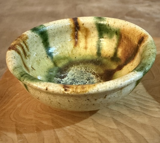 古玩陶瓷三彩杯真品鑒賞圖