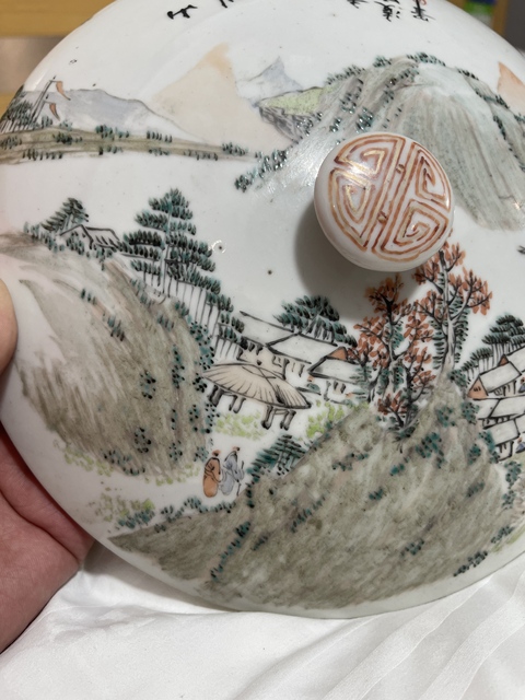 古玩陶瓷人物山水紋淺絳彩一品鍋真品鑒賞圖