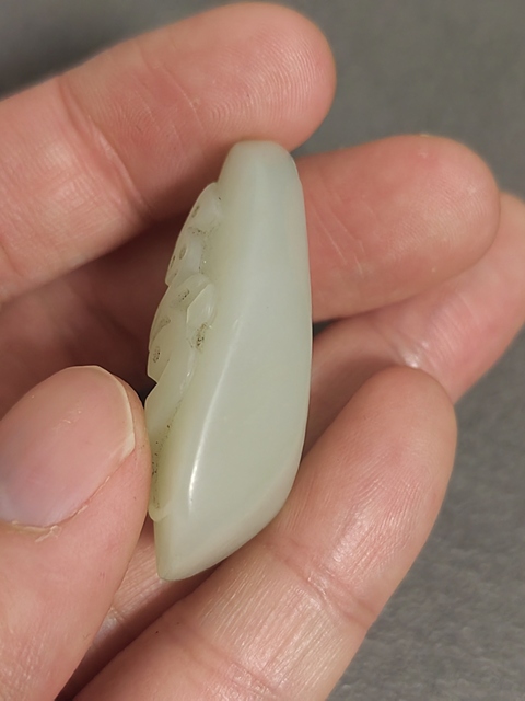 古玩玉器和田玉雕“如意掛墜”真品鑒賞圖