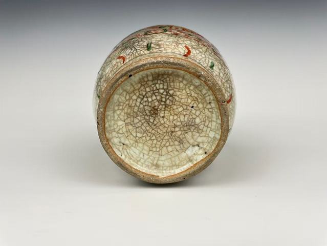 古玩陶瓷清早期·五彩獅子繡球罐拍賣，當(dāng)前價格0元