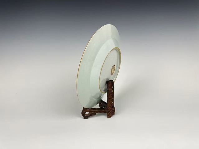 古玩陶瓷清康熙·青花加彩花卉盤拍賣，當前價格0元