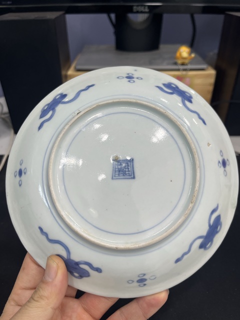 古玩陶瓷花卉紋青花盤真品鑒賞圖