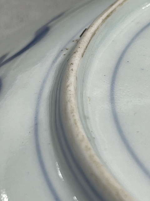 古玩陶瓷花卉紋青花盤真品鑒賞圖