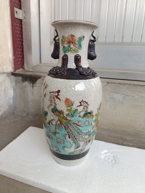 古玩陶瓷鳳凰牡丹紋哥釉地鐵銹釉螭龍獅耳瓶真品鑒賞圖