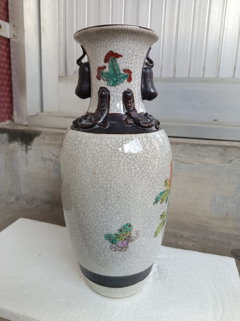 古玩陶瓷鳳凰牡丹紋哥釉地鐵銹釉螭龍獅耳瓶真品鑒賞圖