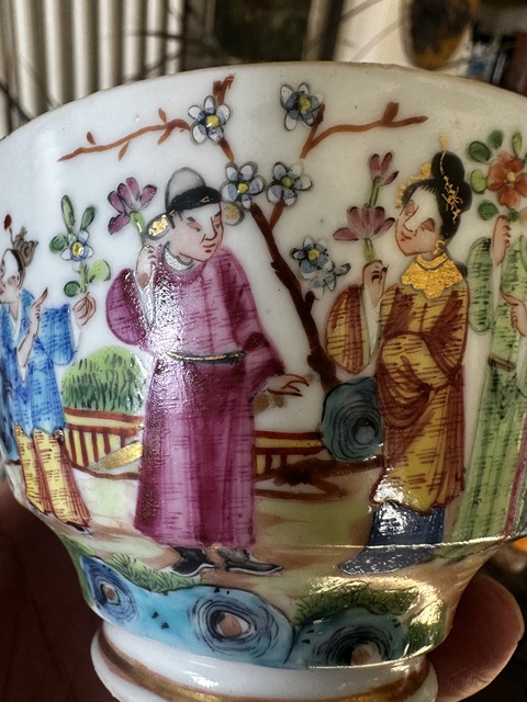 古玩陶瓷咸豐廣彩12花神人物大把杯拍賣，當前價格2777元