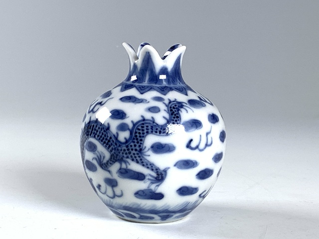 古玩陶瓷清末民初·青花魚化龍紋石榴尊拍賣，當(dāng)前價(jià)格1368元
