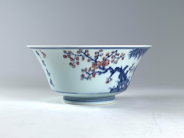 古玩陶瓷清中期·青花釉里紅梅竹雙青詩文碗拍賣，當前價格4440元