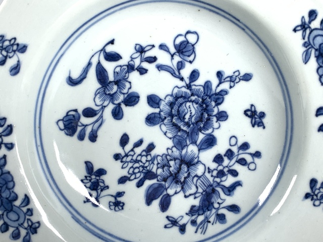 古玩陶瓷清早期·青花花卉紋折沿盤拍賣，當前價格0元