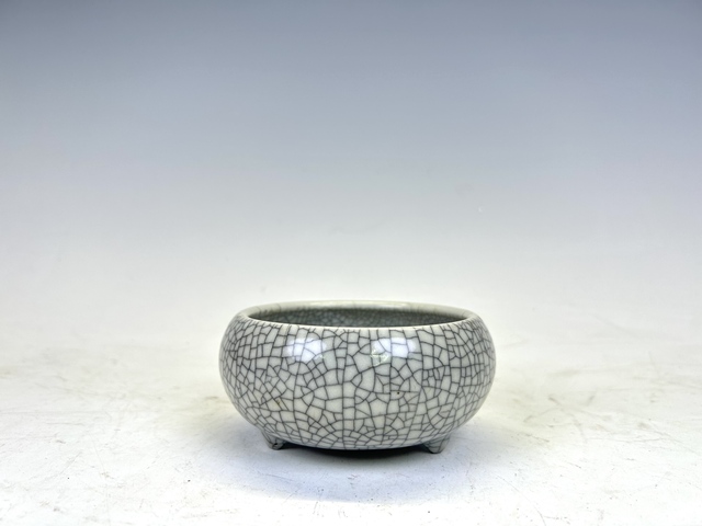 古玩陶瓷清中期·哥釉三足水呈拍賣，當前價格776元