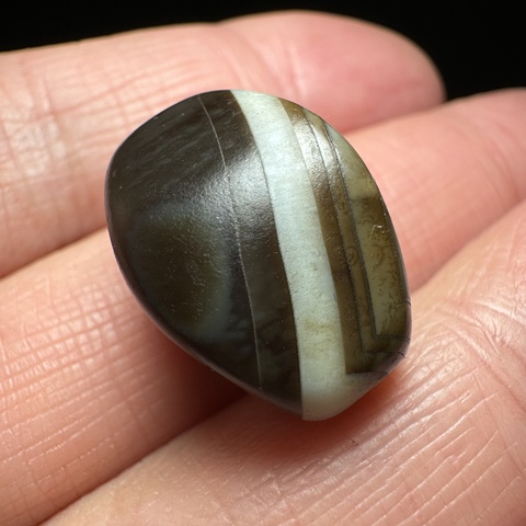 古玩玉器纏絲瑪瑙珠真品鑒賞圖