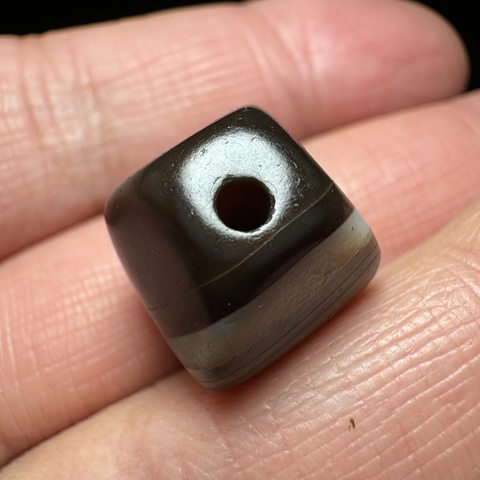 古玩玉器纏絲瑪瑙珠真品鑒賞圖