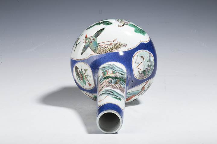 古玩陶瓷清光緒·灑藍(lán)釉開窗五彩吹簫引鳳山水紋長頸瓶拍賣，當(dāng)前價格9800元