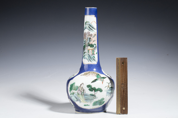 古玩陶瓷清光緒·灑藍(lán)釉開窗五彩吹簫引鳳山水紋長頸瓶拍賣，當(dāng)前價格9800元